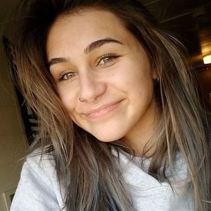 Meet your Posher, Kelsey